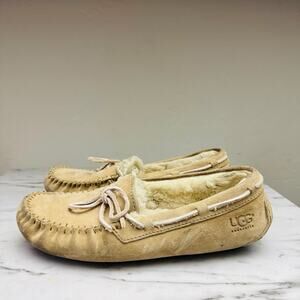 Ugg Dakota Tan Leather Lined Slip On Moccasins Womens Size 8